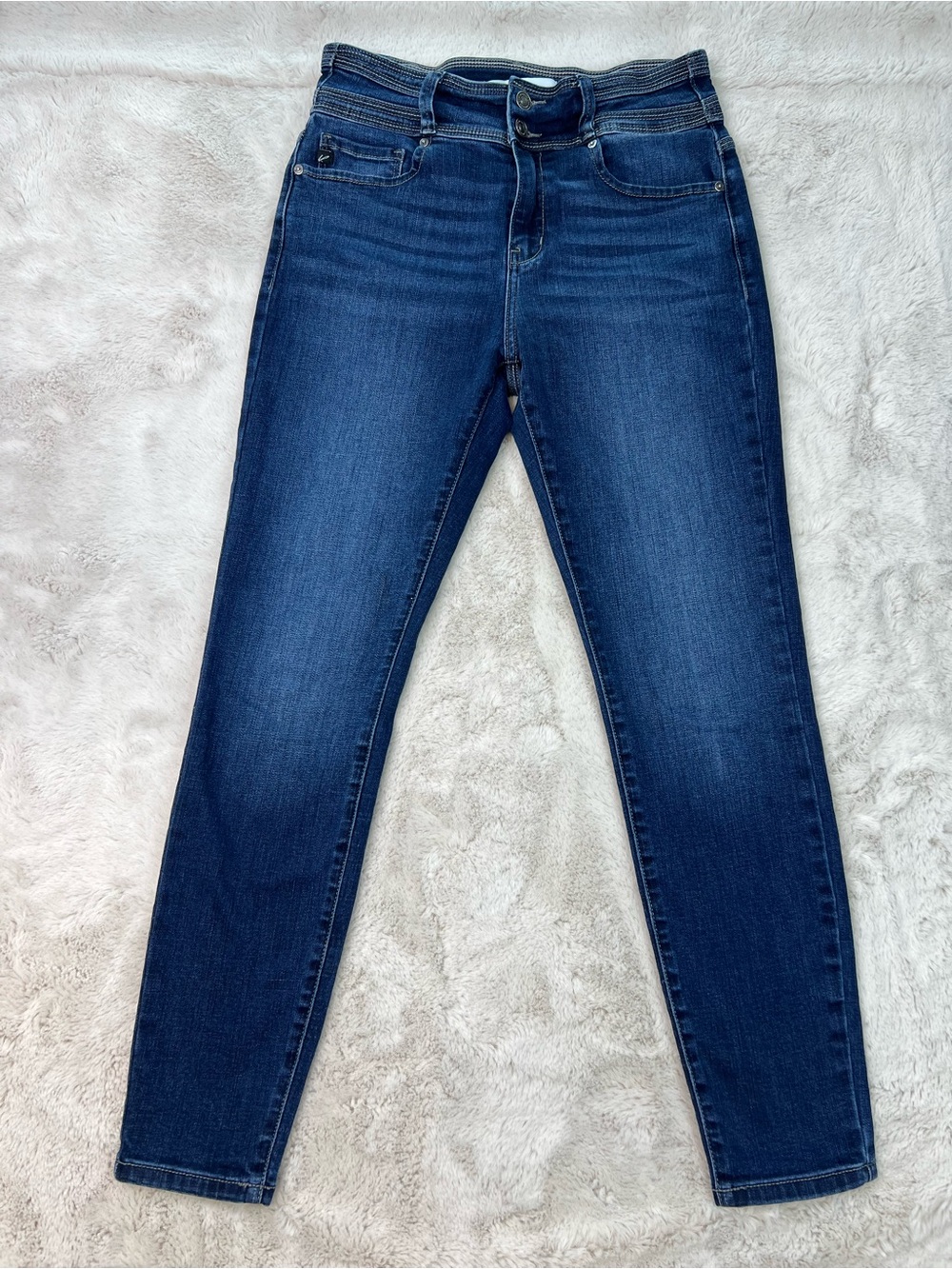 KanCan Dark Wash High Rise Skinny Jeans Size 28 Double Button Stretch